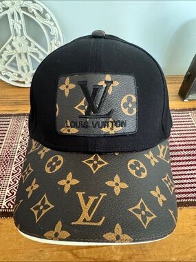 Designer style baseball cap. NWT